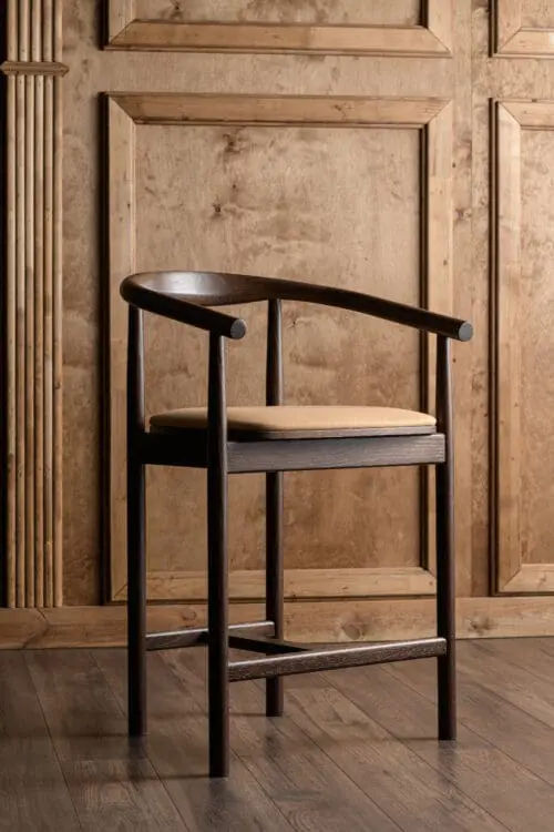 Barstoel Calm | Walnoot | Beige PU leer